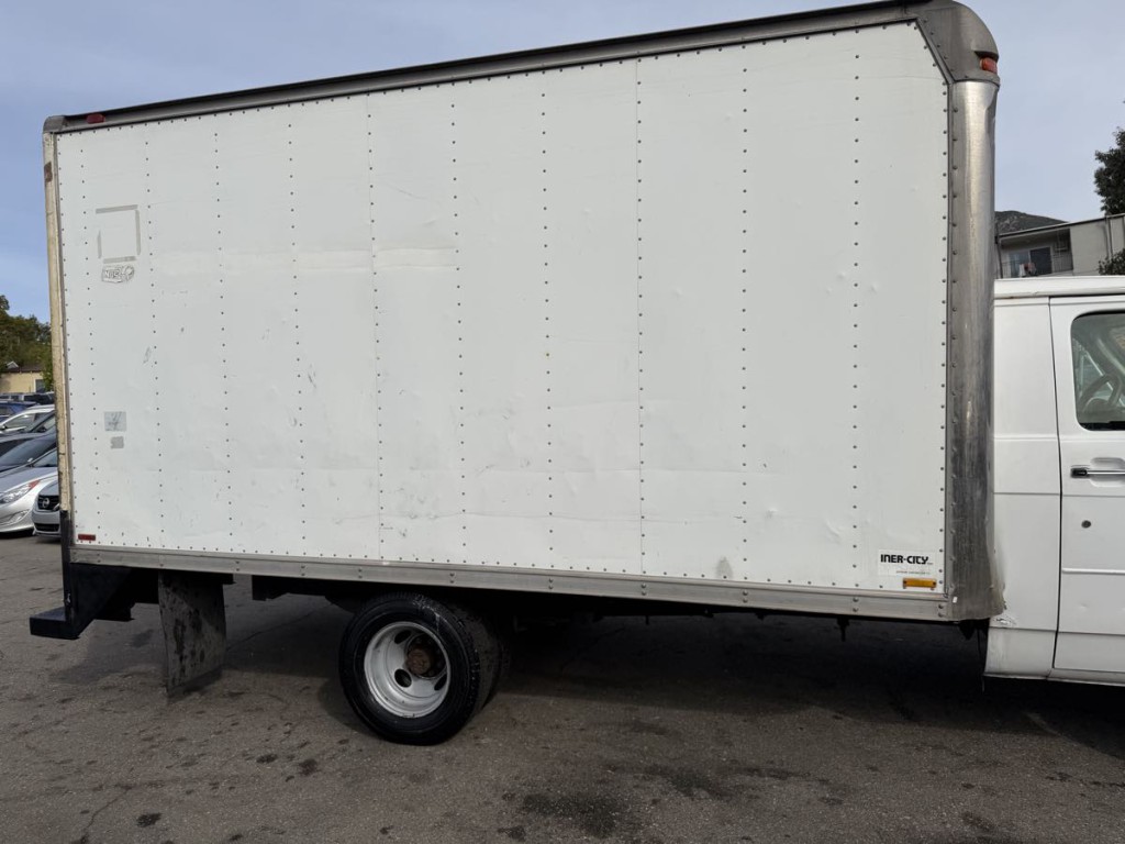 1995 Chevrolet Commercial Cutaway Image 10