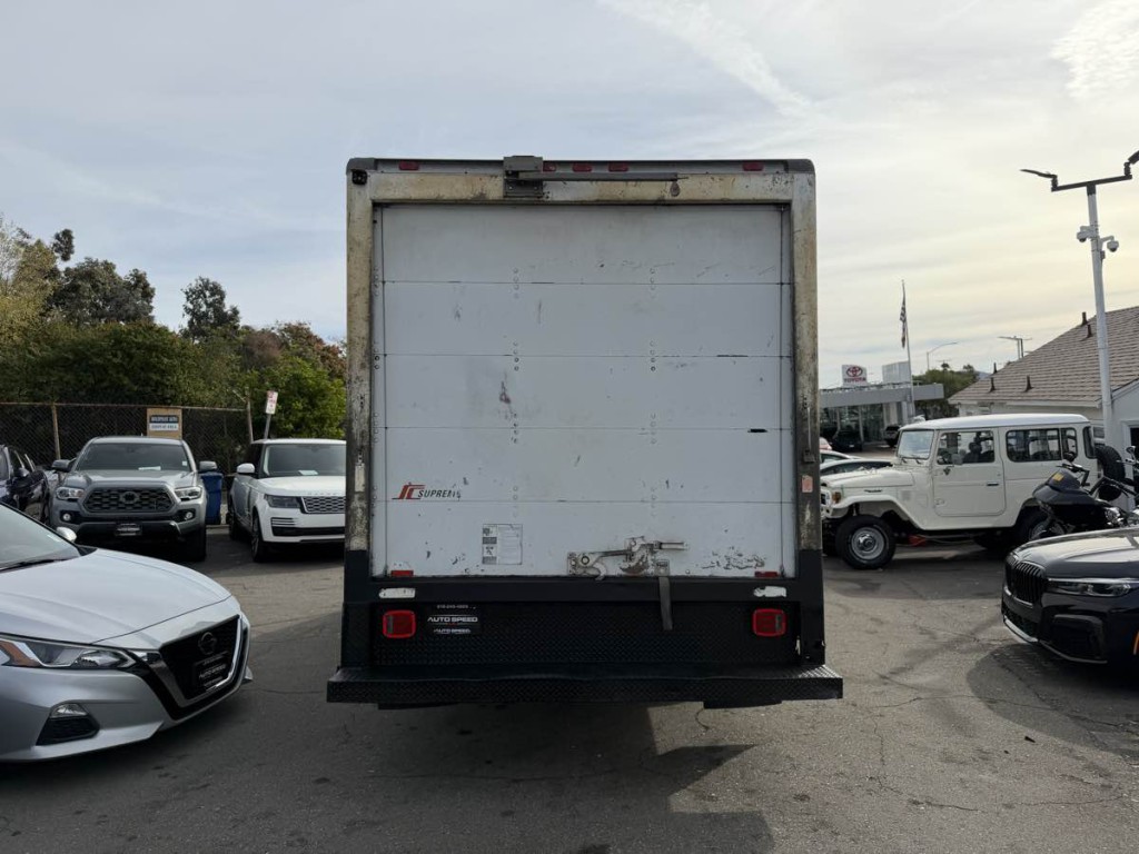 1995 Chevrolet Commercial Cutaway Image 13