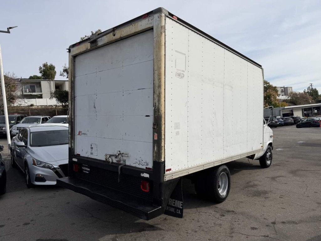 1995 Chevrolet Commercial Cutaway Image 14