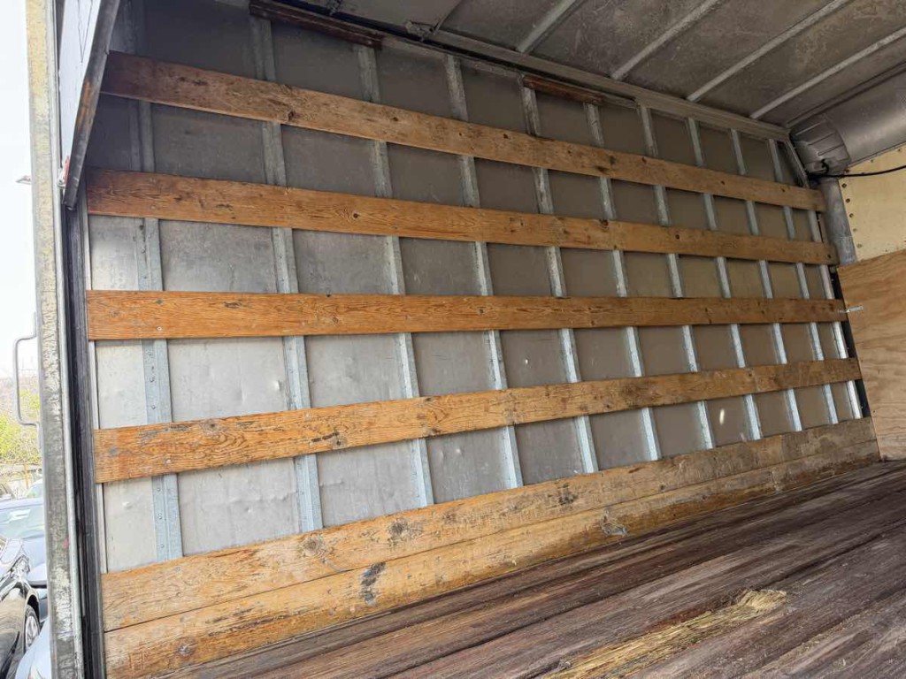 1995 Chevrolet Commercial Cutaway Image 15