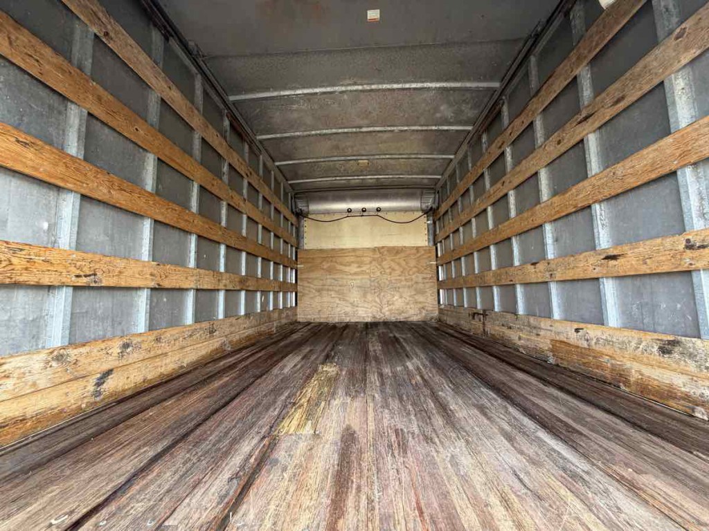 1995 Chevrolet Commercial Cutaway Image 18