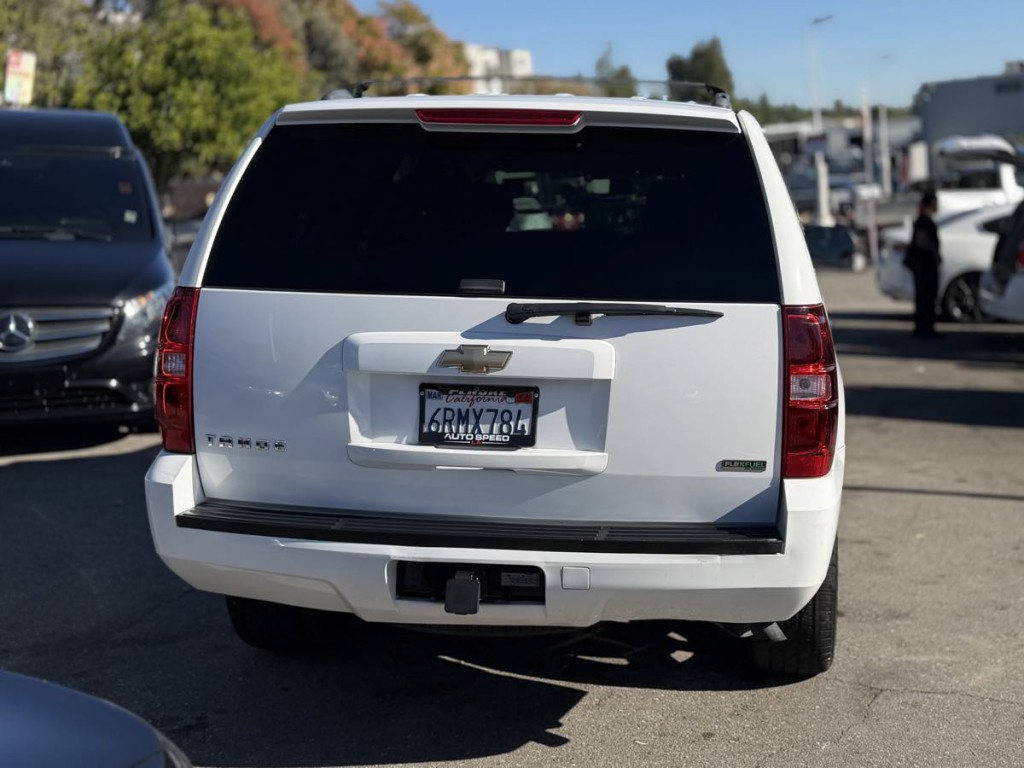 2011 Chevrolet Tahoe Image 5