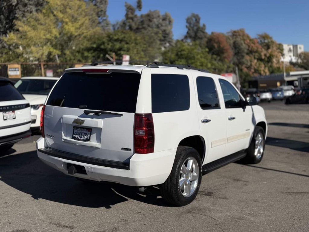 2011 Chevrolet Tahoe Image 6