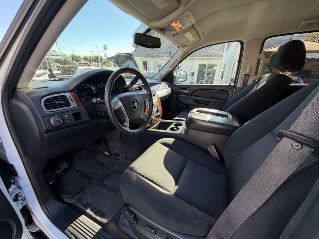 2011 Chevrolet Tahoe Image 9