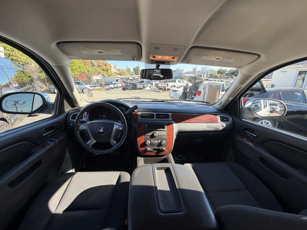 2011 Chevrolet Tahoe Image 10
