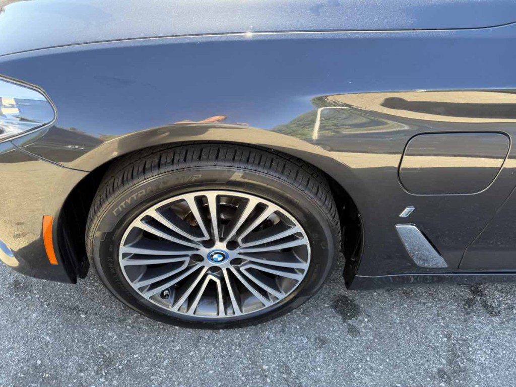 2019 BMW 5 Series Image 7