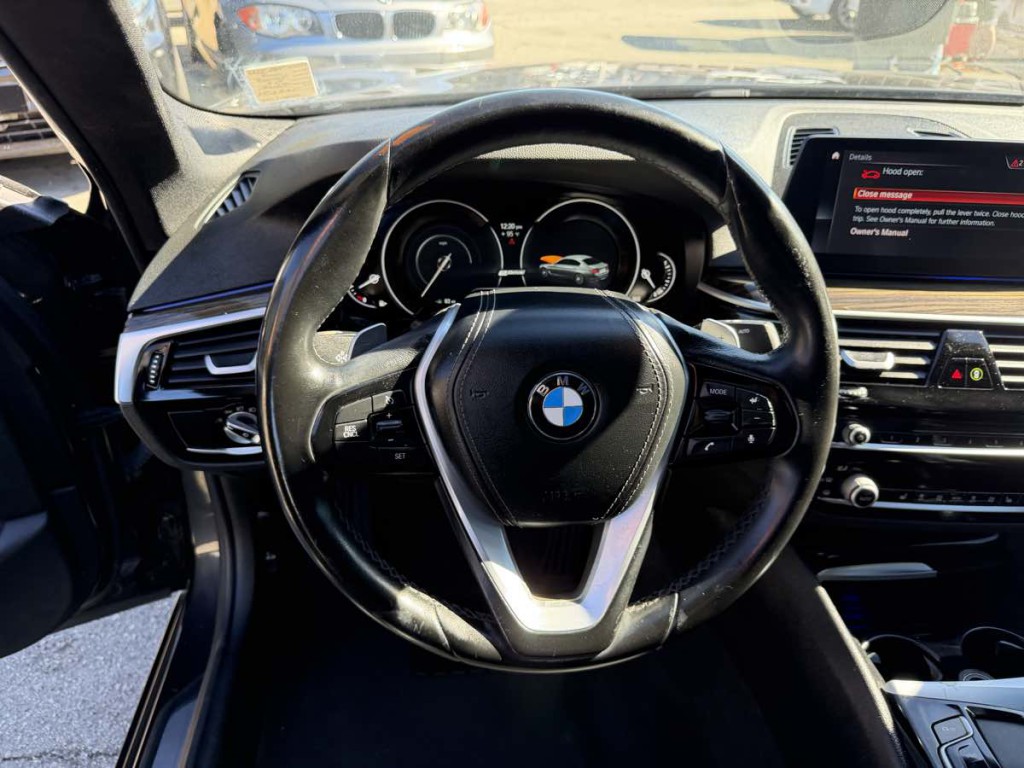 2019 BMW 5 Series Image 11