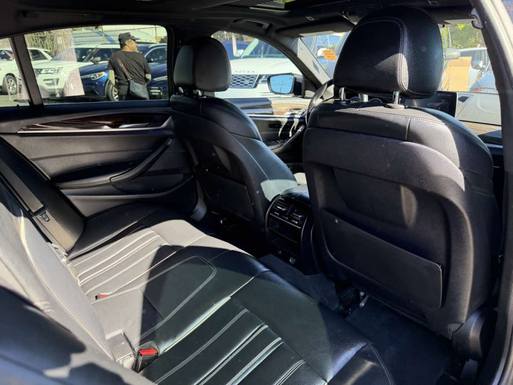 2019 BMW 5 Series Image 18