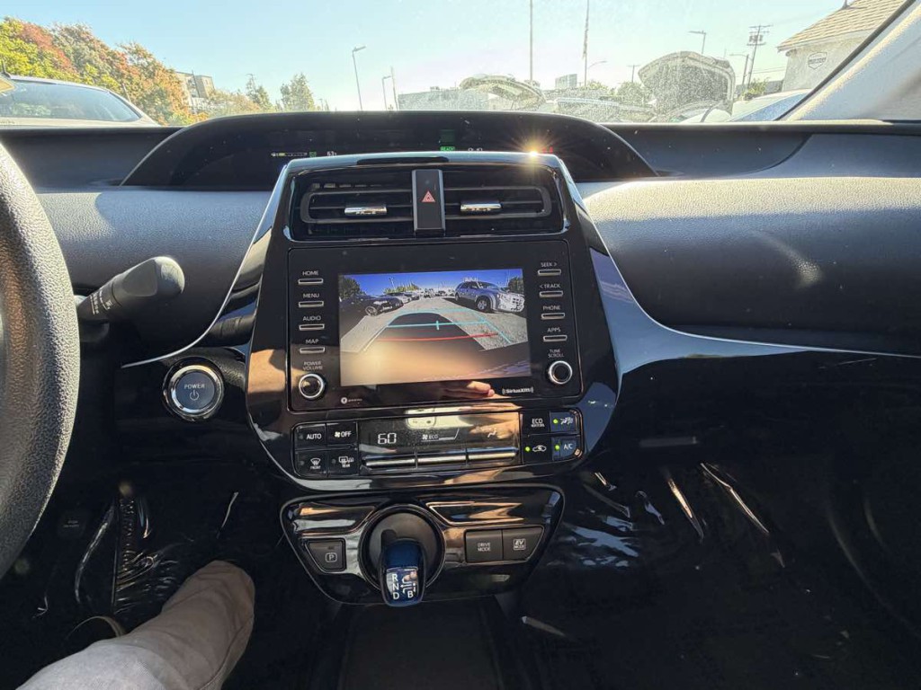 2021 Toyota Prius Image 12