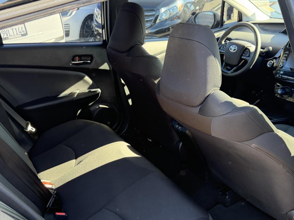 2021 Toyota Prius Image 16