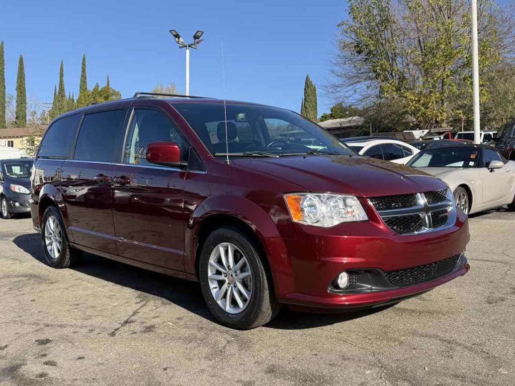 2019 Dodge Grand Caravan Image 1