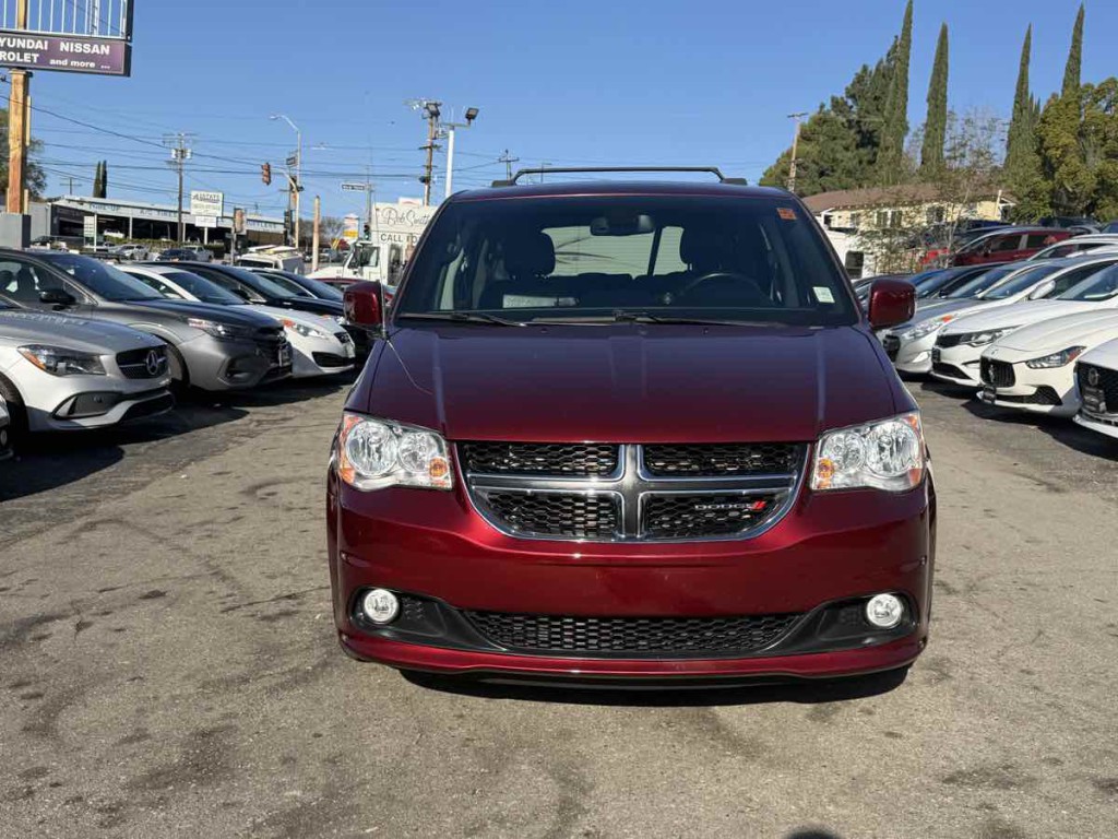 2019 Dodge Grand Caravan Image 2