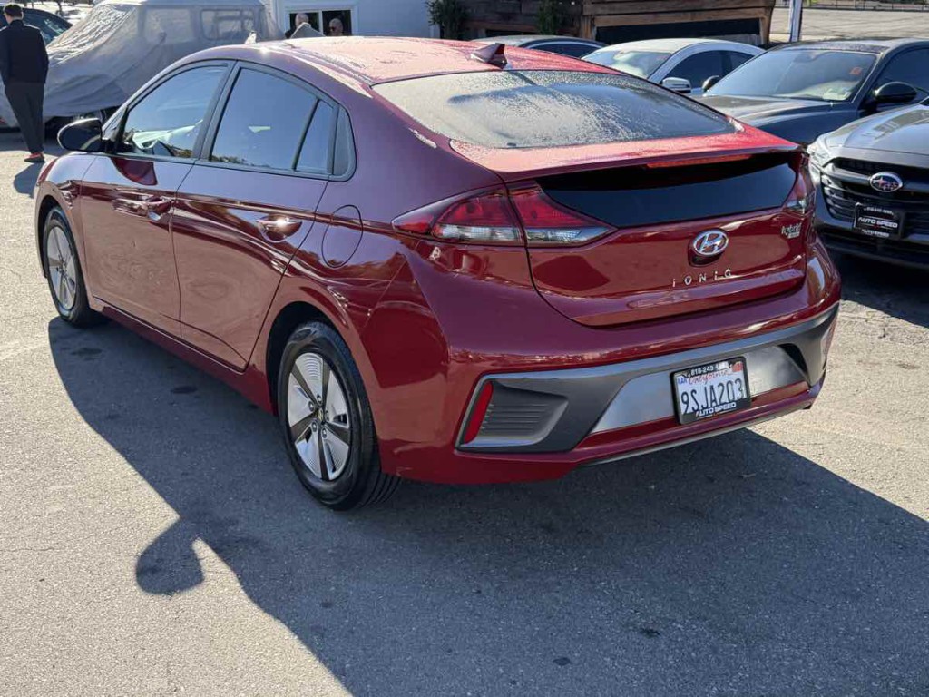 2022 Hyundai Ioniq Hybrid Image 5