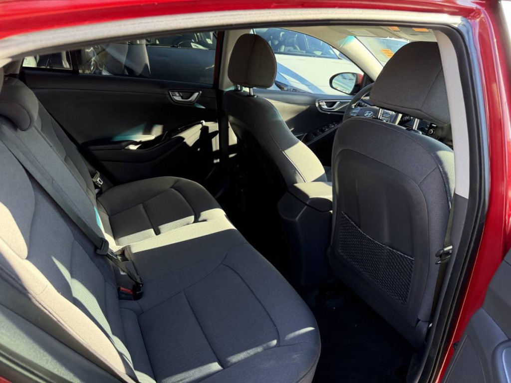 2022 Hyundai Ioniq Hybrid Image 11