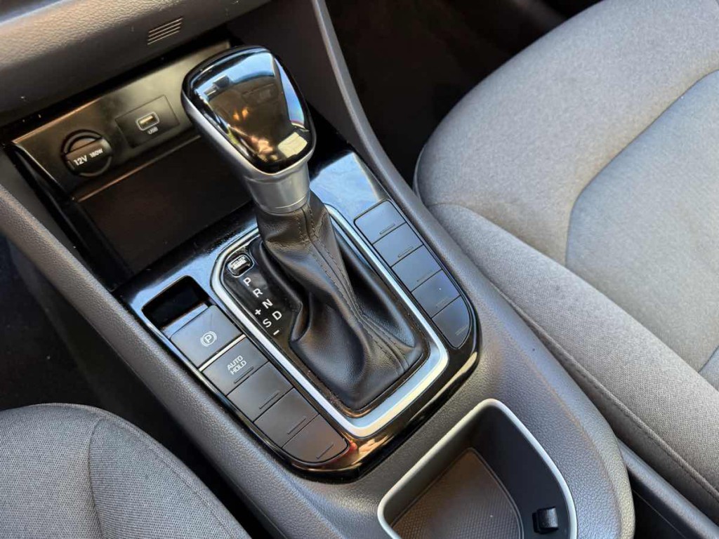 2022 Hyundai Ioniq Hybrid Image 23