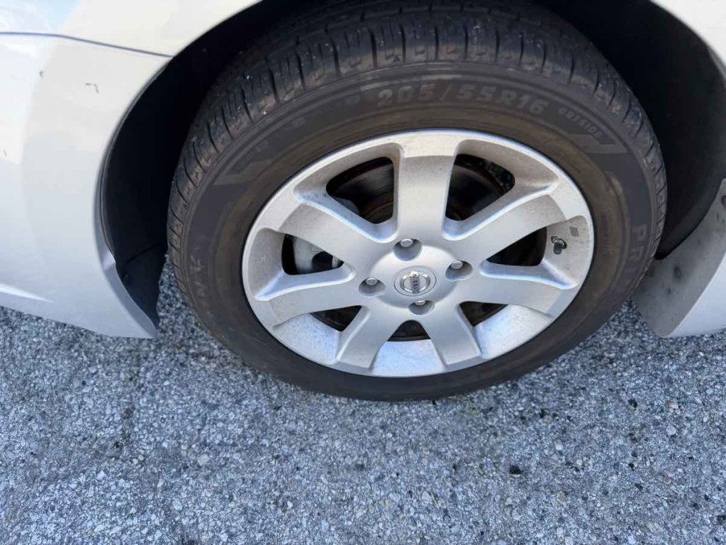 2012 Nissan Sentra Image 7