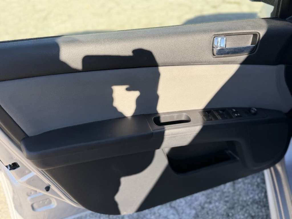 2012 Nissan Sentra Image 11