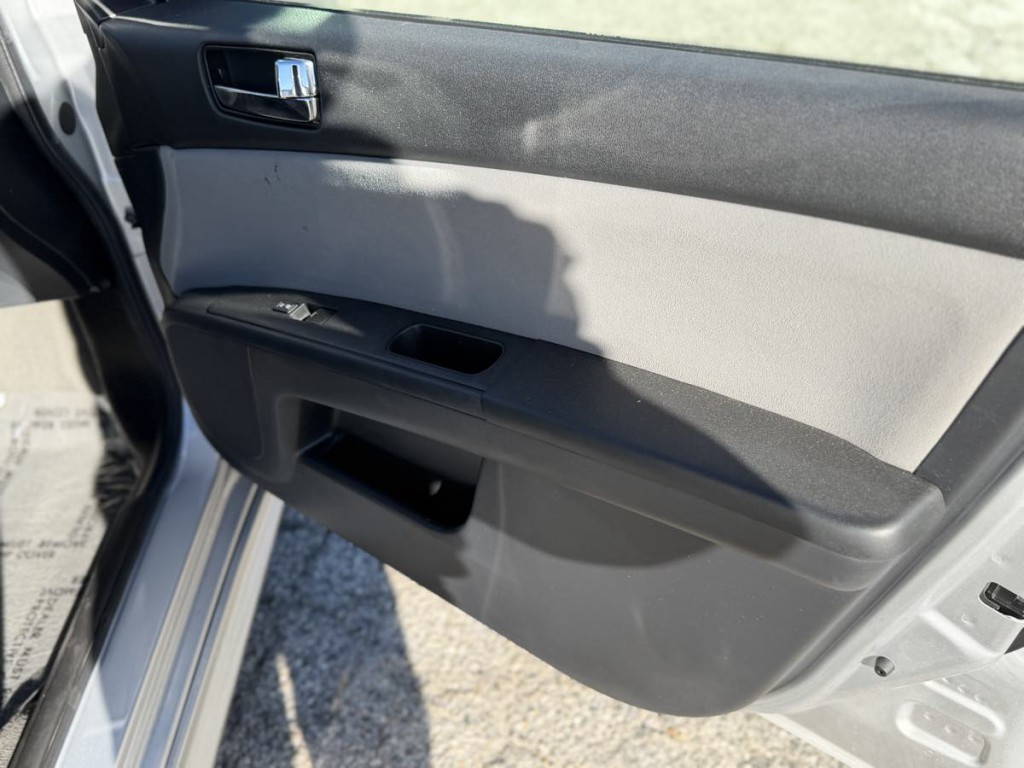 2012 Nissan Sentra Image 12