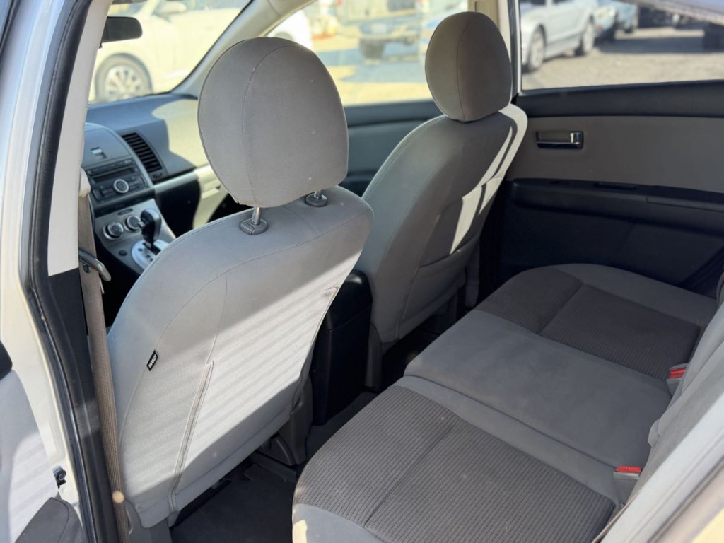 2012 Nissan Sentra Image 15