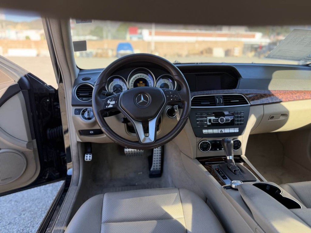 2012 Mercedes-Benz C-Class Image 14