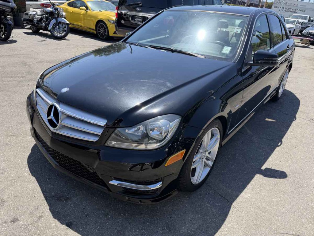 2012 Mercedes-Benz C-Class Image 3