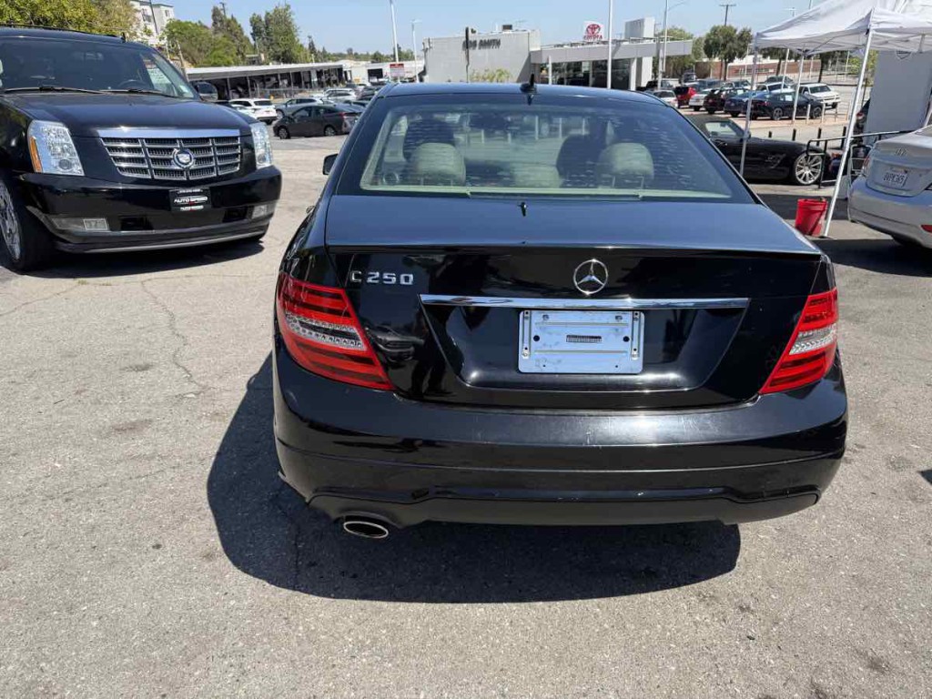 2012 Mercedes-Benz C-Class Image 5