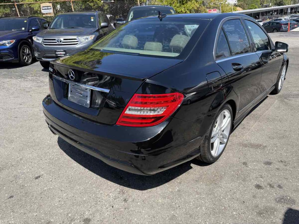 2012 Mercedes-Benz C-Class Image 6