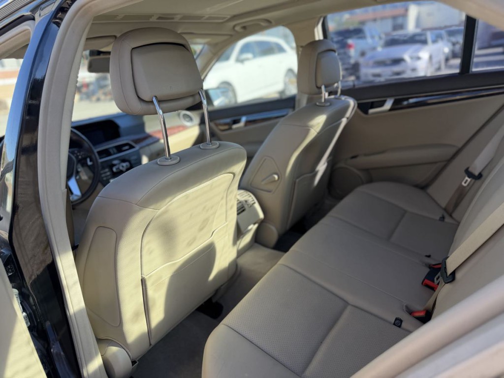 2012 Mercedes-Benz C-Class Image 14
