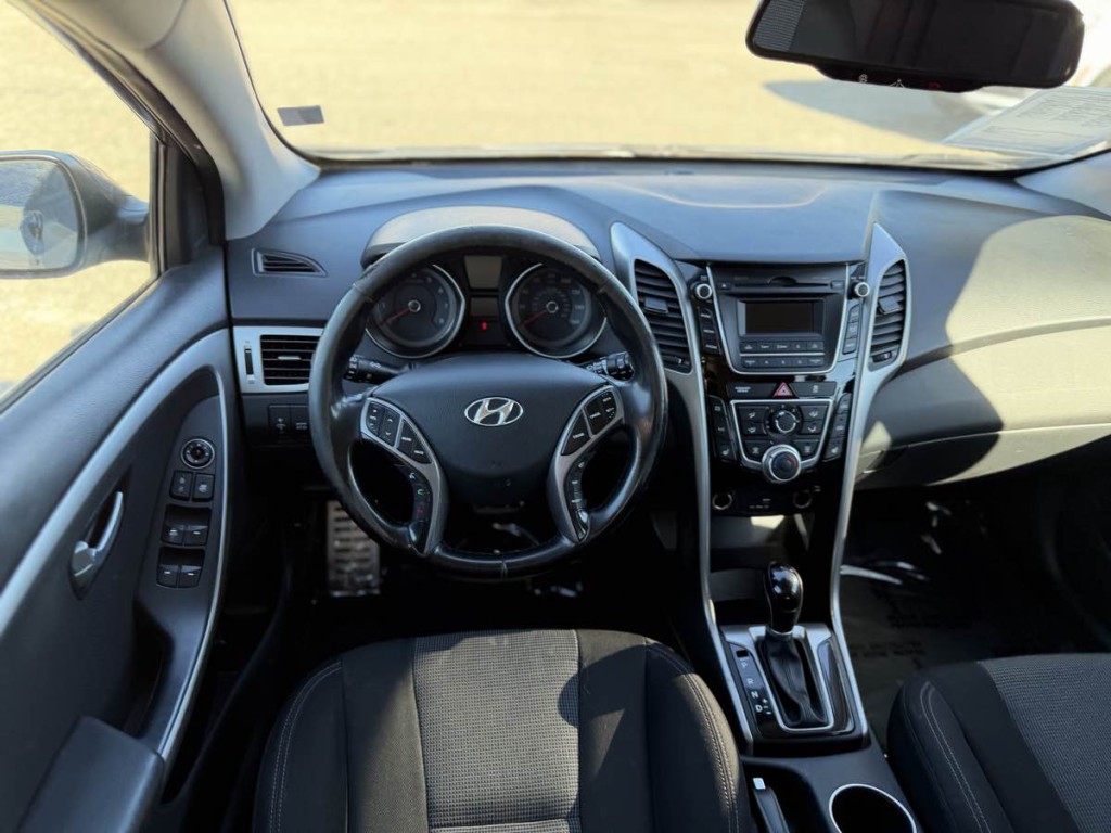 2016 Hyundai Elantra Image 15