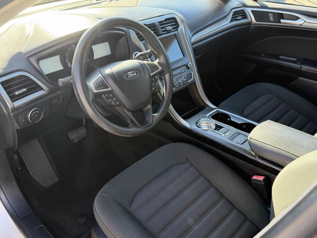 2018 Ford Fusion Image 9