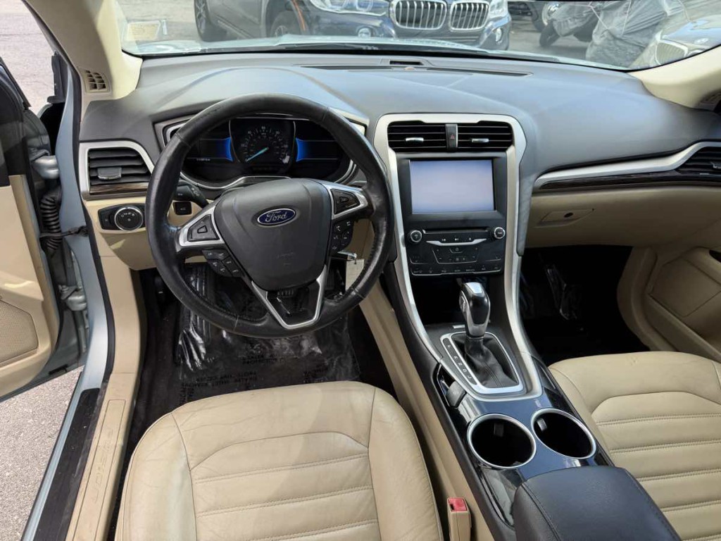 2014 Ford Fusion Image 16