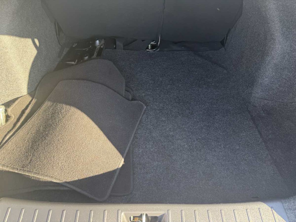 2021 Nissan Versa Image 15