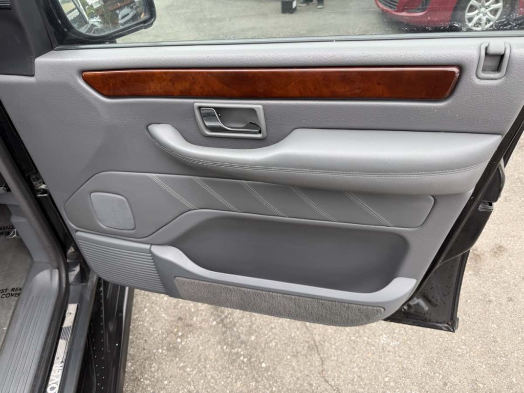 2001 Land Rover Range Rover Image 11