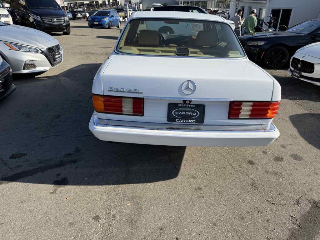 1991 Mercedes-Benz 560-Class Image 18