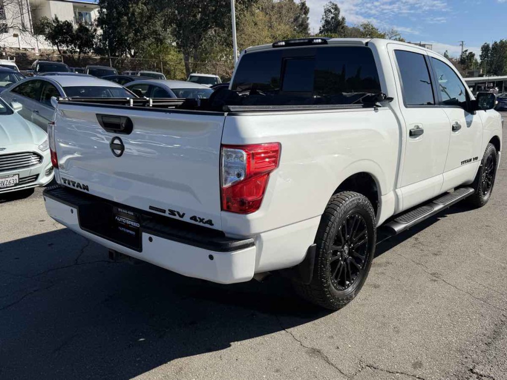 2018 Nissan Titan Image 6