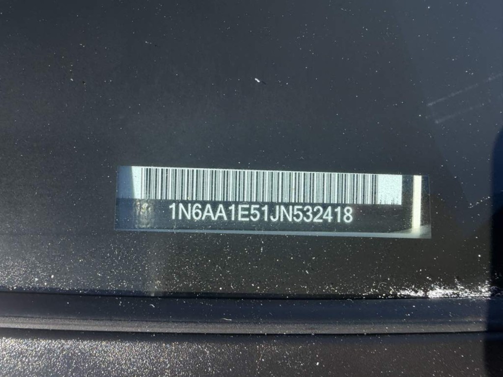 2018 Nissan Titan Image 16