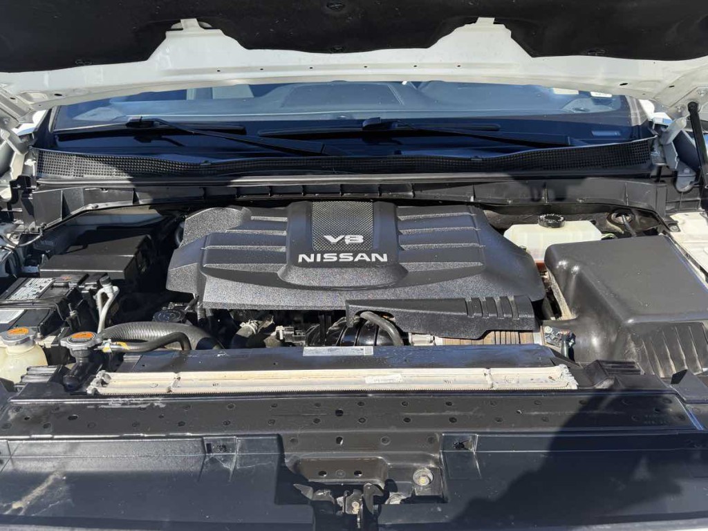 2018 Nissan Titan Image 22