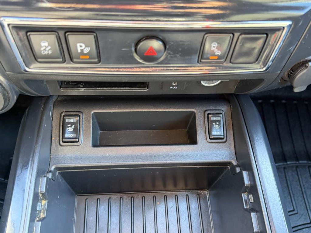 2018 Nissan Titan Image 23