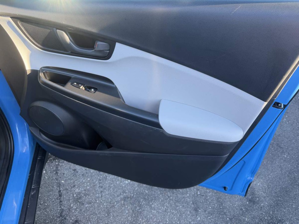 2023 Hyundai Kona Image 10