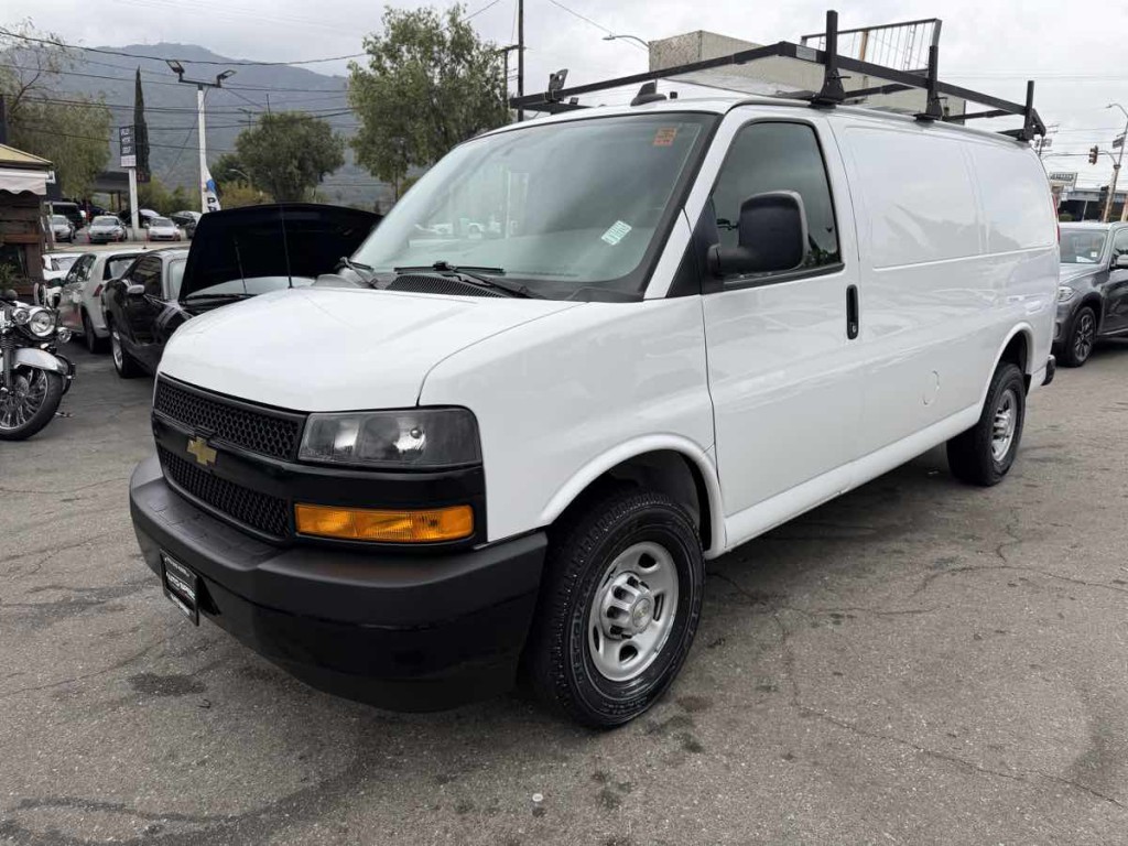 2020 Chevrolet Express Image 3