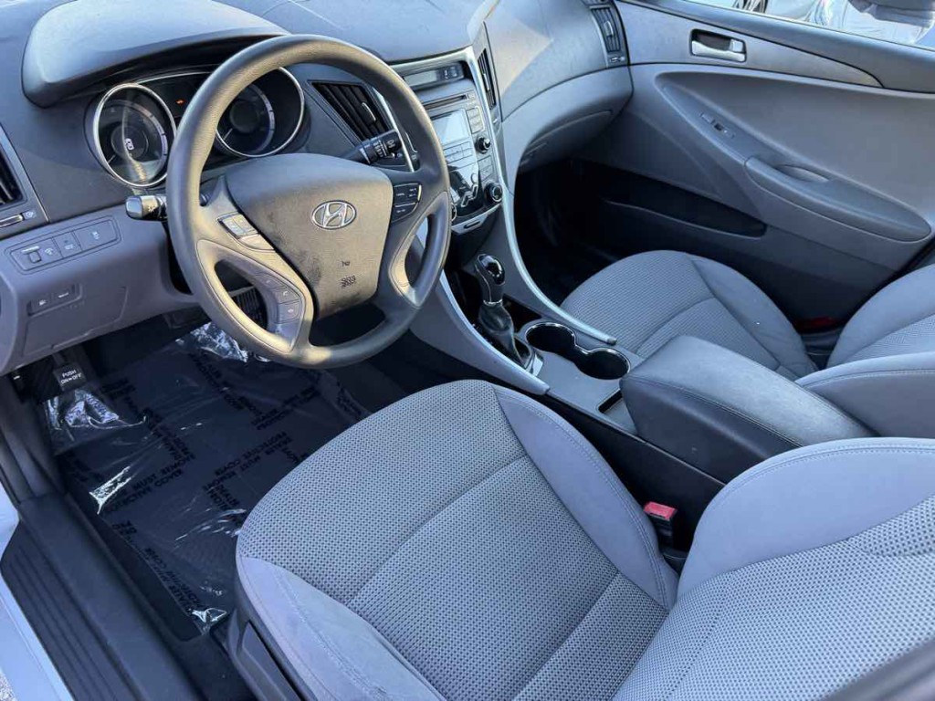 2011 Hyundai Sonata Image 9