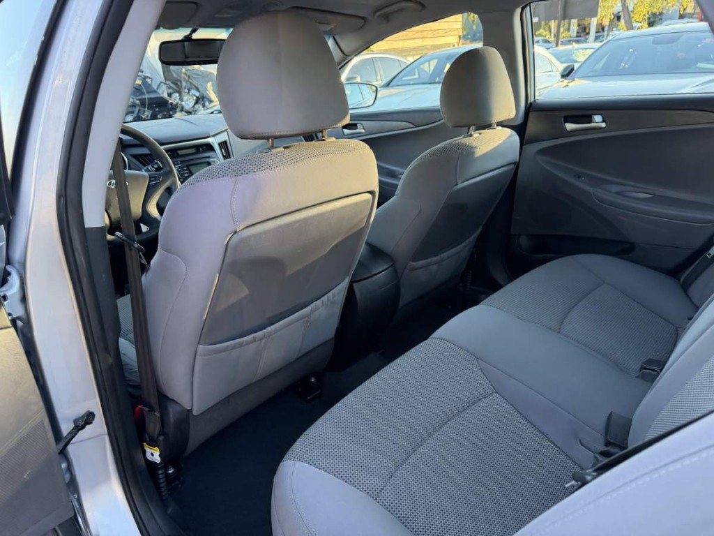 2011 Hyundai Sonata Image 14
