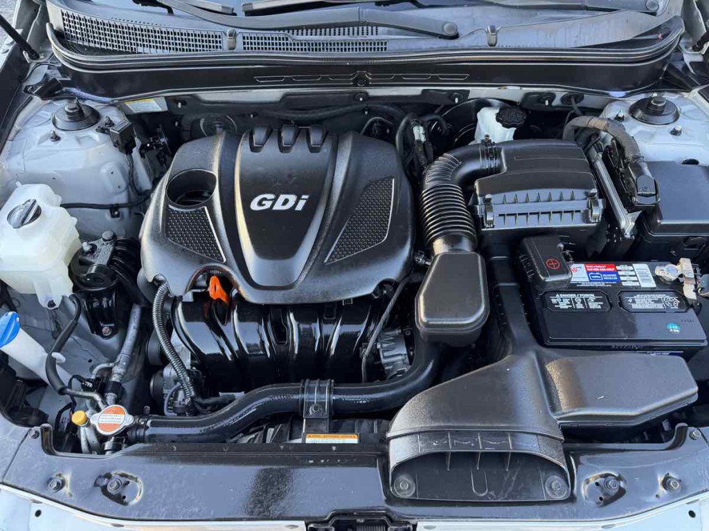 2011 Hyundai Sonata Image 15