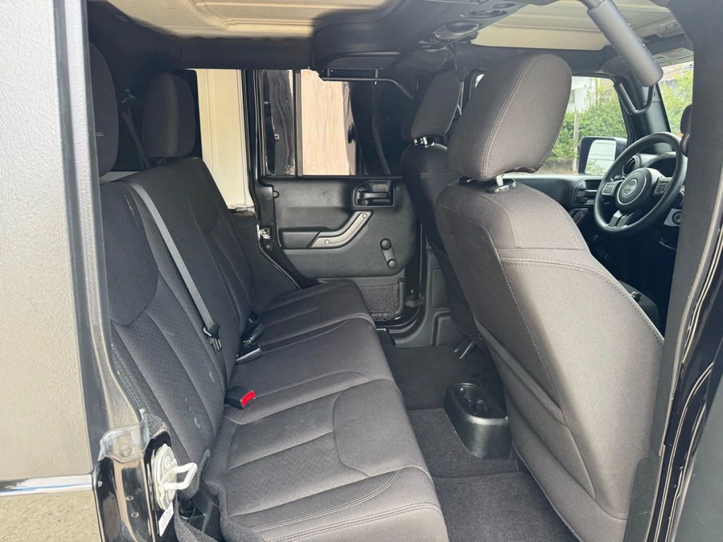 2018 Jeep Wrangler Image 21