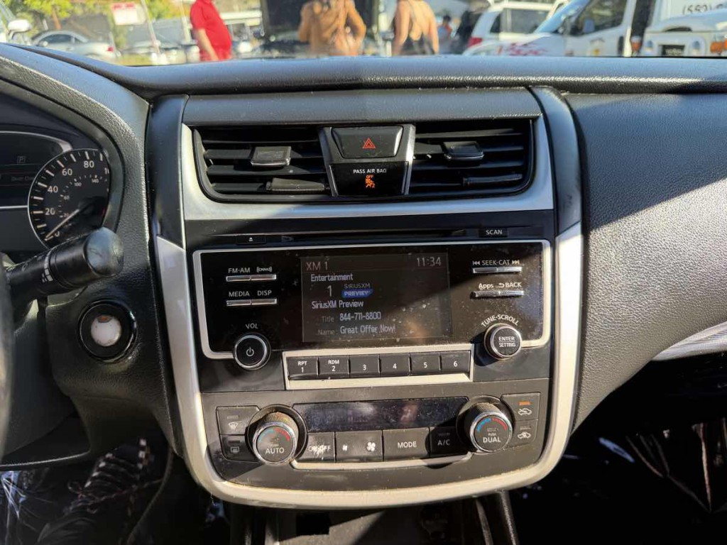 2016 Nissan Altima Image 20