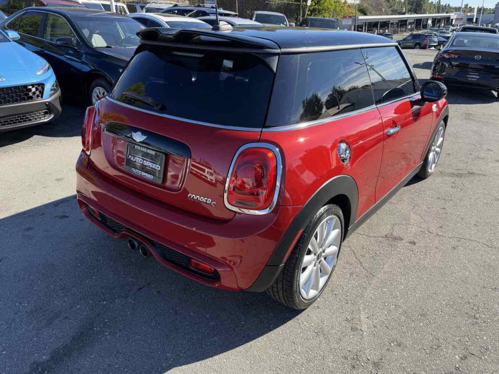 2014 MINI Cooper Image 2