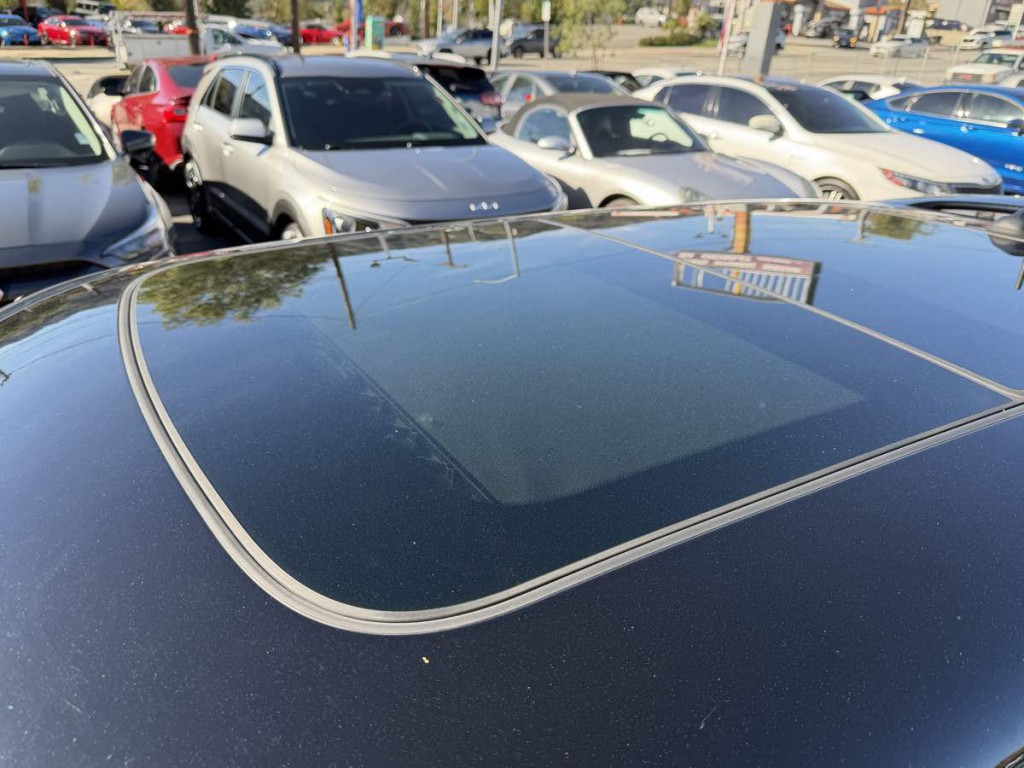 2014 MINI Cooper Image 19