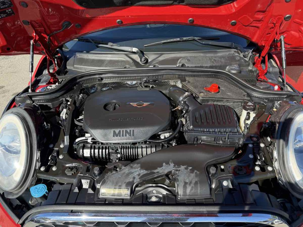 2014 MINI Cooper Image 28