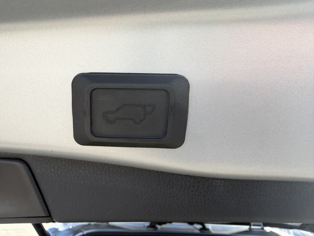 2022 Toyota Rav4 Image 11