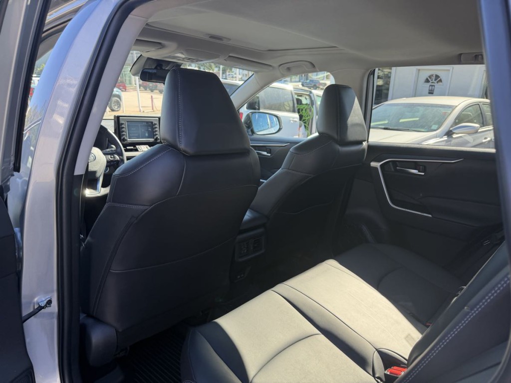 2022 Toyota Rav4 Image 14